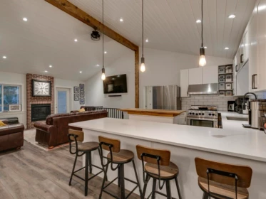 Kitchen Island Photo of 10069 Wolfe Street, Mission, BC