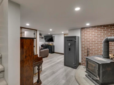 Mudroom Photo of 10069 Wolfe Street, Mission, BC