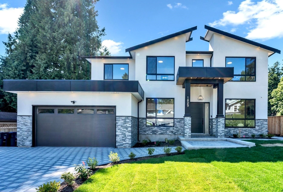 Exterior Front Photo of 1829 146 Street, Surrey, BC