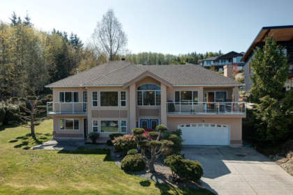 6501 North Gale Avenue, Sechelt, BC, Sechelt — Single Family Residence for sale