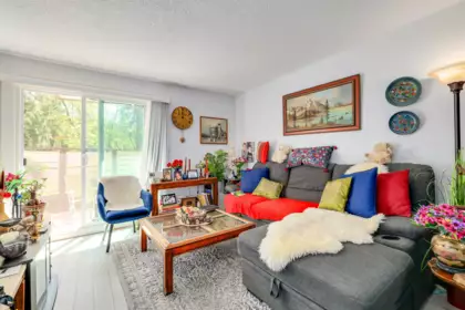 10618 Holly Park Lane, Surrey, BC, Surrey — Townhouse for sale