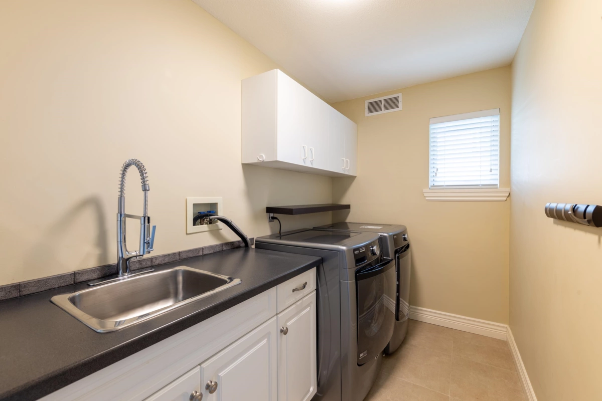 Powder Room Photo of 3066 Tanager Court, Coquitlam, BC