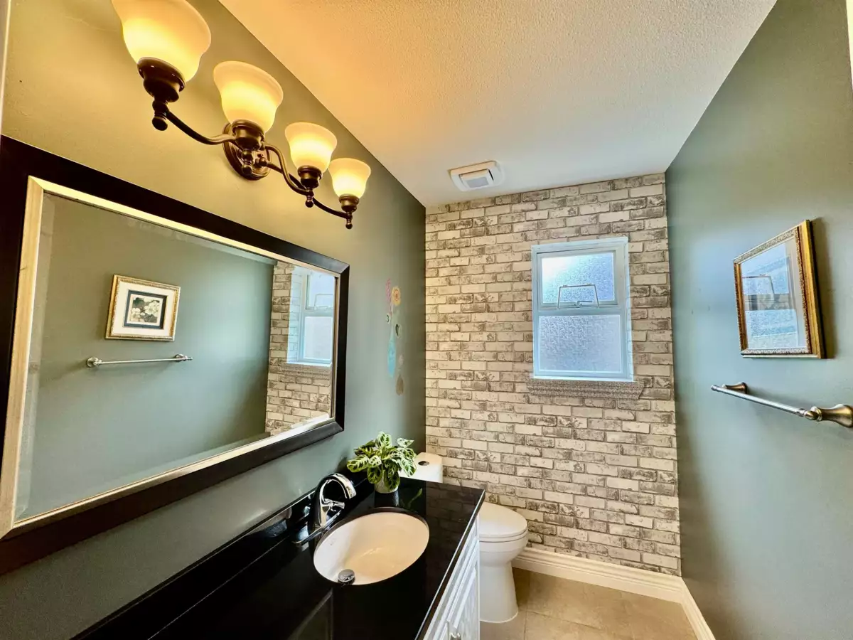 Walk-In Closet Photo of 3066 Tanager Court, Coquitlam, BC