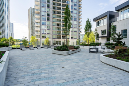 Hot Tub / Spa Photo of 2403 13778 100 Avenue, Surrey, BC