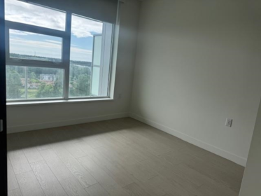 Kitchen Island Photo of 2403 13778 100 Avenue, Surrey, BC