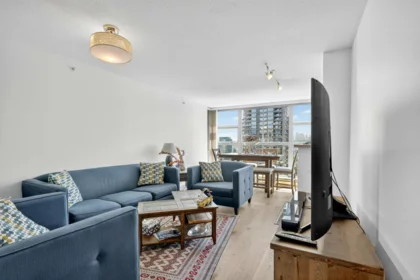 1602 4398 Buchanan Street, Burnaby, BC, Burnaby — Apartment/Condo for sale