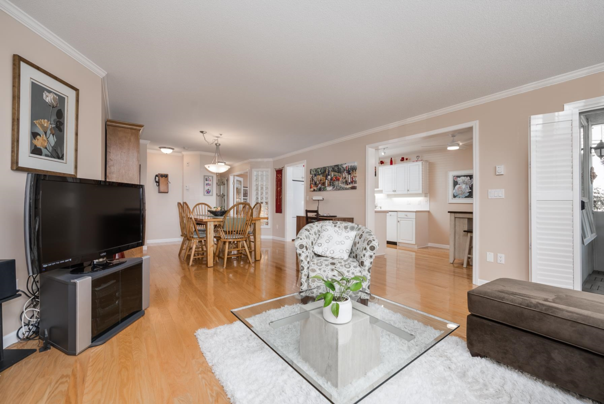 Kitchen Island Photo of 109N 1100 56 Street, Delta, BC