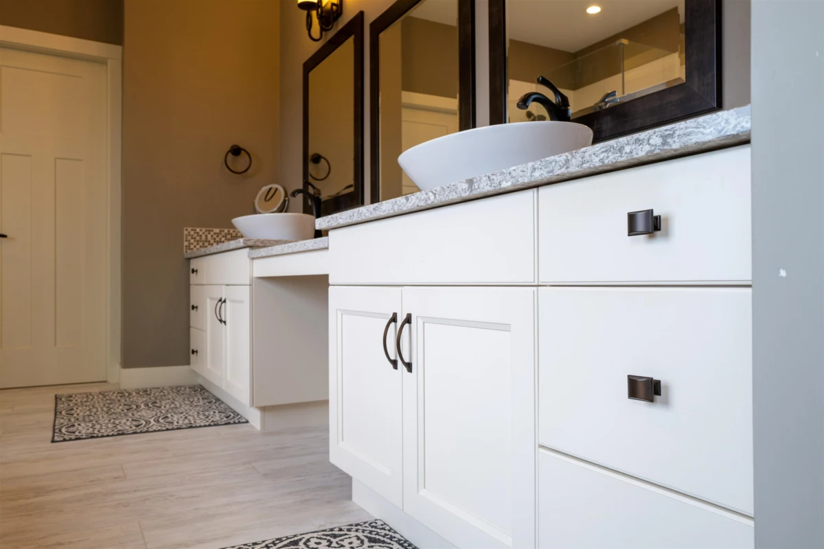 Guest Bathroom Photo of 20 24455 61 Avenue, Langley, BC