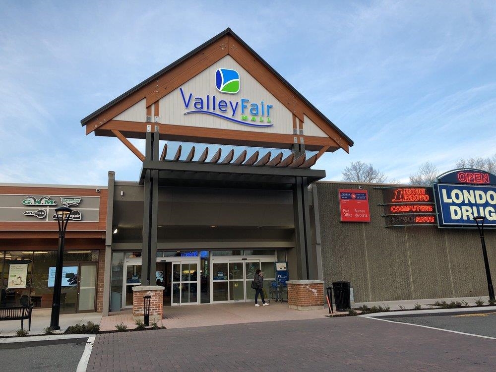 Basement Recreation Room Photo of 404 22351 St Anne Avenue, Maple Ridge, BC