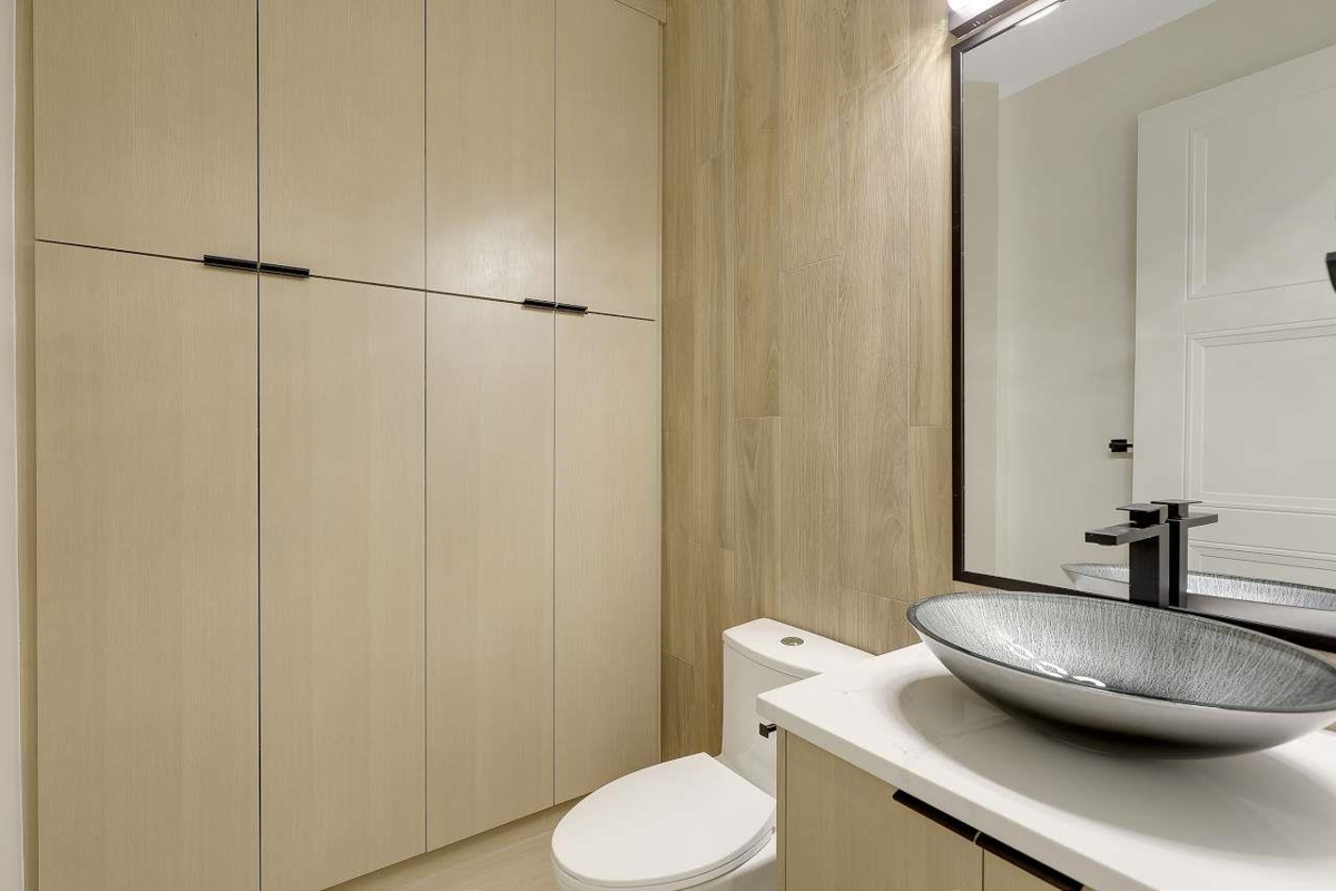 Bedroom 3 Photo of 1 3251 E 44 Avenue, Vancouver, BC