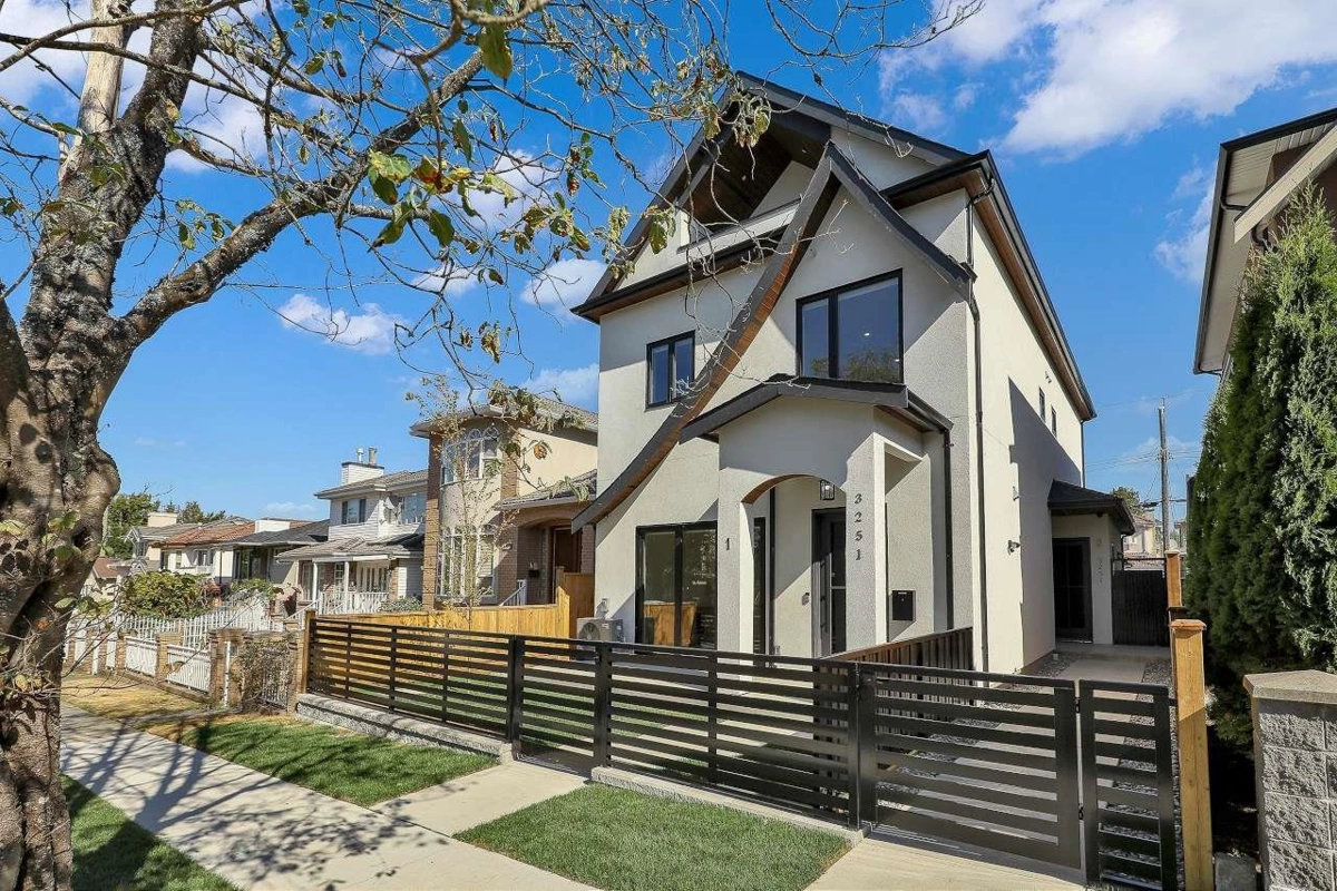 Exterior Rear Photo of 1 3251 E 44 Avenue, Vancouver, BC