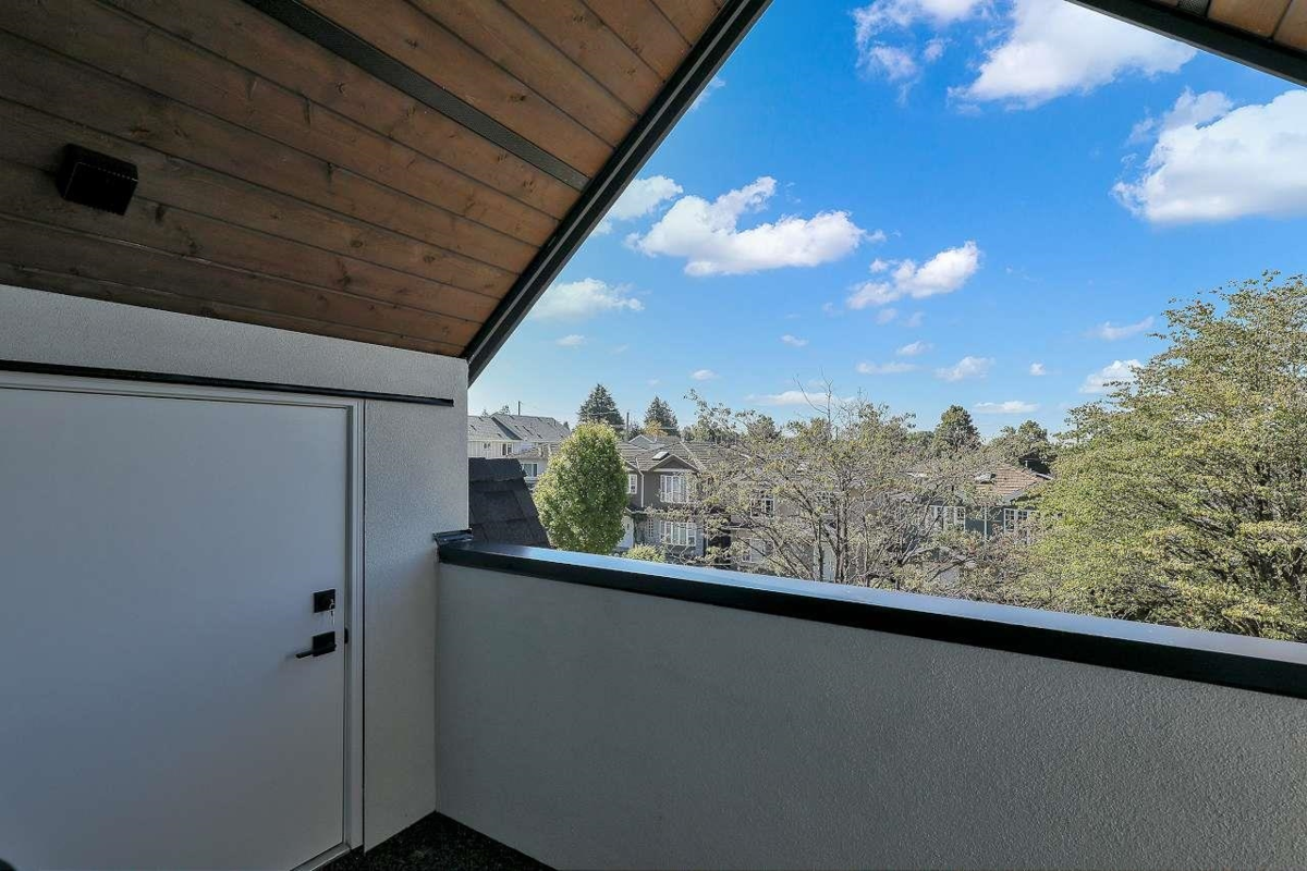 Garage Interior Photo of 1 3251 E 44 Avenue, Vancouver, BC