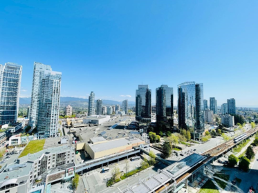 2203 4458 Beresford Street, Burnaby, BC, Burnaby — Apartment/Condo for sale