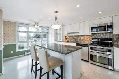 404 9978 148 Street, Surrey, BC, Surrey — Apartment/Condo for sale