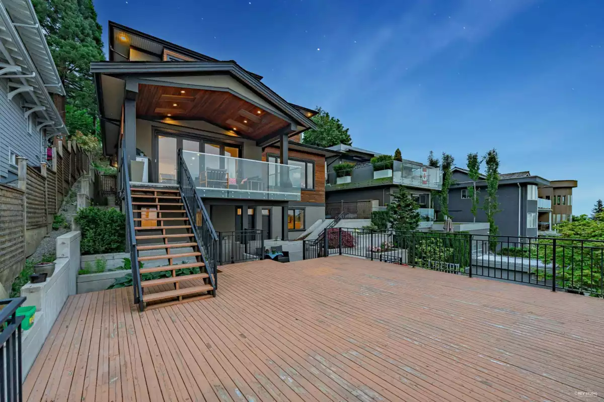 Community Amenities Photo (Clubhouse) of 4061 St. Pauls Avenue, North Vancouver, BC