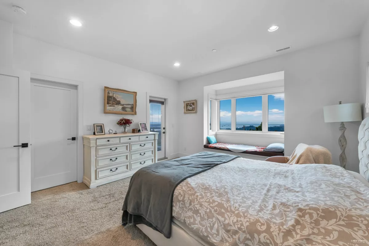 Front Yard Photo of 4061 St. Pauls Avenue, North Vancouver, BC