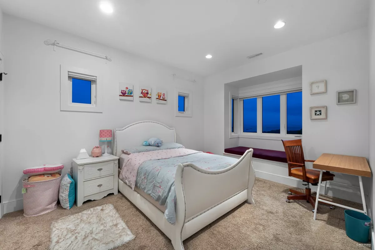 Hallway Photo of 4061 St. Pauls Avenue, North Vancouver, BC