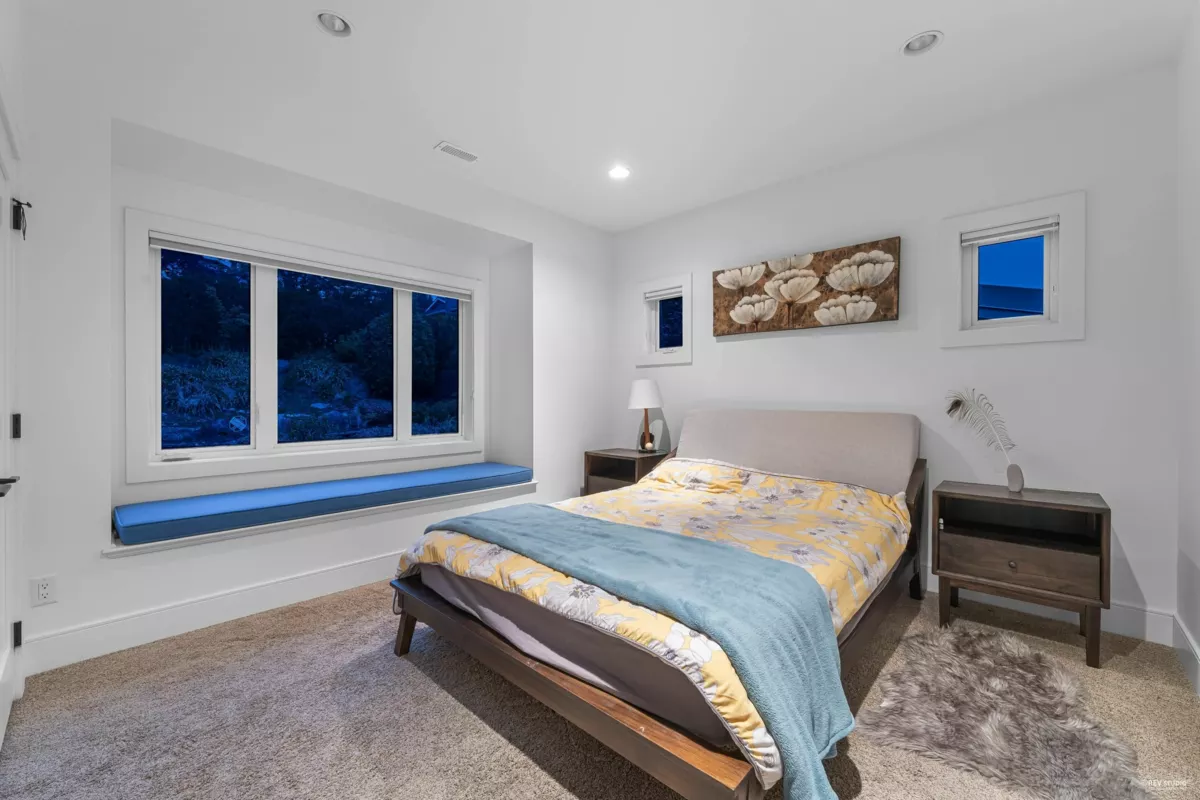 Mudroom Photo of 4061 St. Pauls Avenue, North Vancouver, BC
