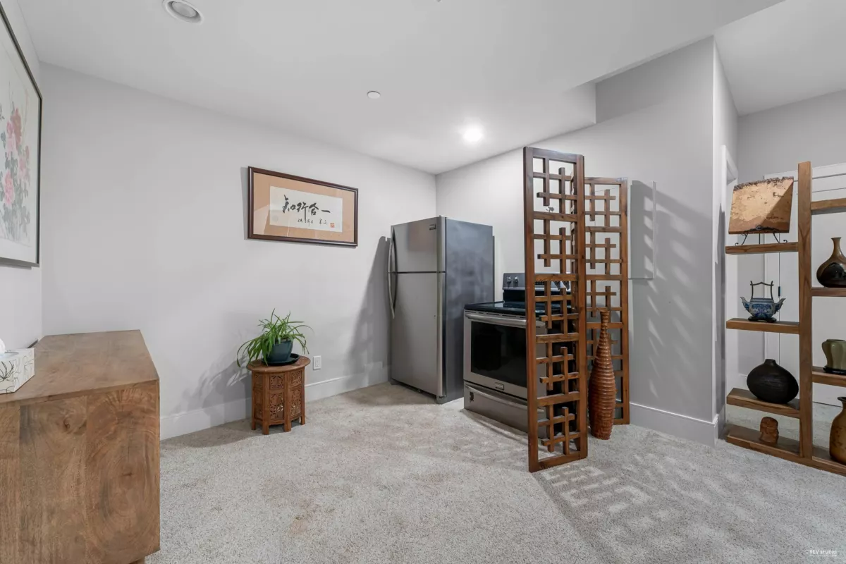 Outdoor Kitchen Photo of 4061 St. Pauls Avenue, North Vancouver, BC