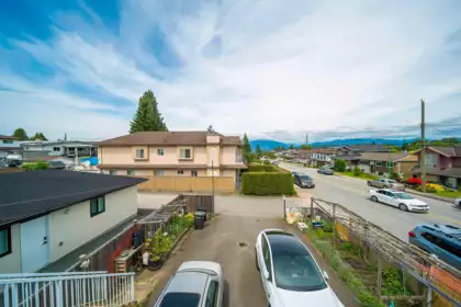 Basement Recreation Room Photo of 6789 Gilley Avenue, Burnaby, BC