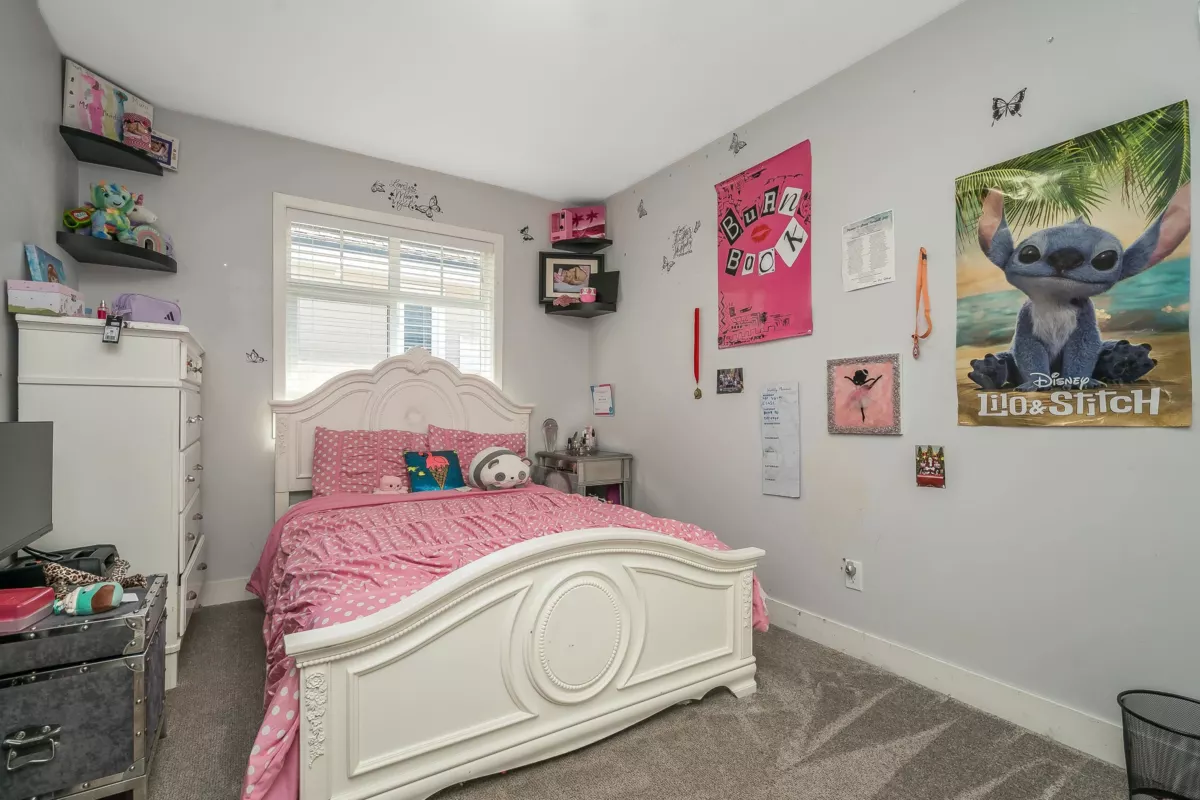 Garage Interior Photo of 12549 21a Avenue, Surrey, BC