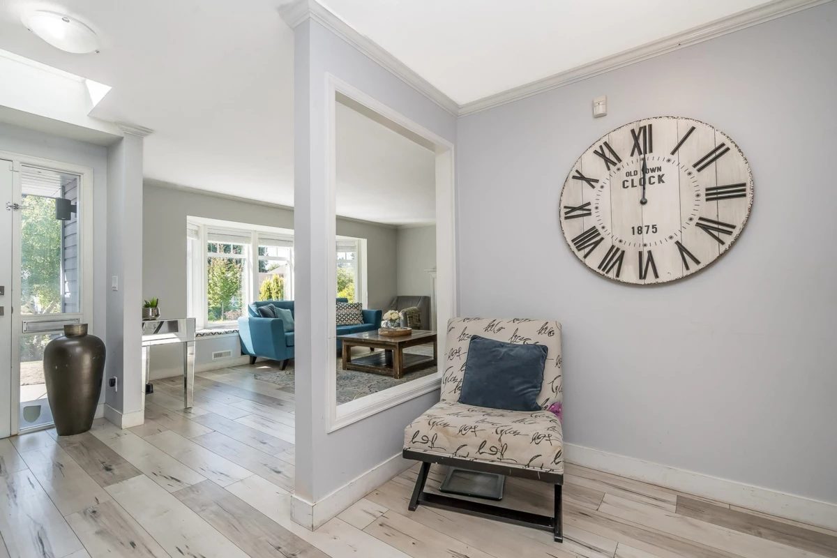 Kitchen Photo of 12549 21a Avenue, Surrey, BC