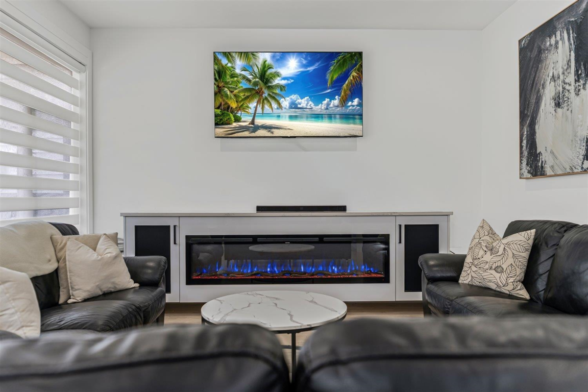 Breakfast Nook Photo of 1684 Mckenzie Road, Abbotsford, BC