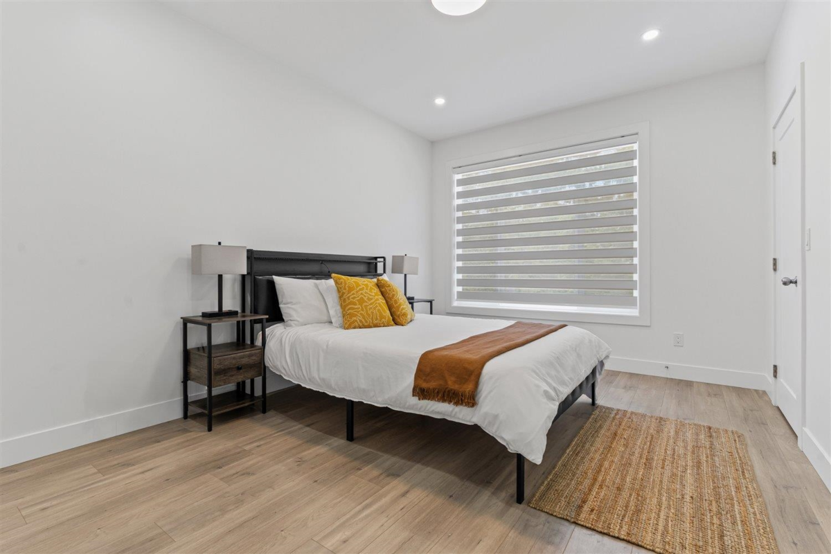 Entry Foyer Photo of 1684 Mckenzie Road, Abbotsford, BC