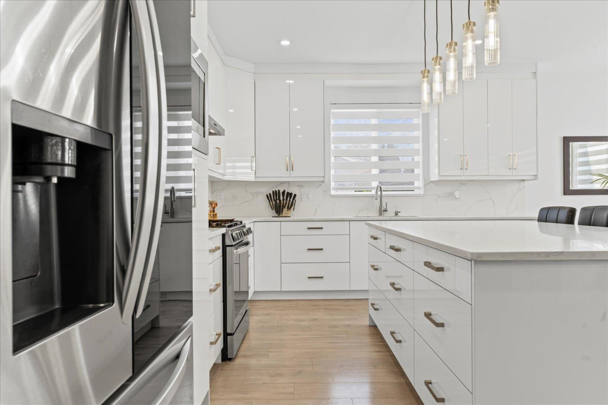 Living Room Photo of 1684 Mckenzie Road, Abbotsford, BC