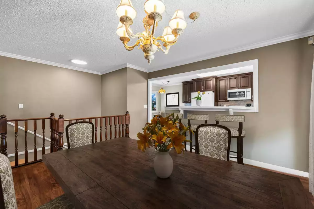 Breakfast Nook Photo of 26580 28b Avenue, Langley, BC