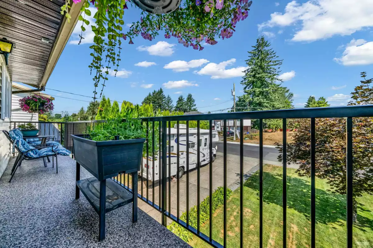 Dining Area Photo of 26580 28b Avenue, Langley, BC