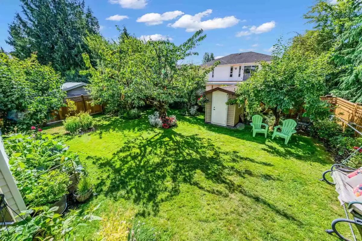 Garden / Landscaping Photo of 26580 28b Avenue, Langley, BC