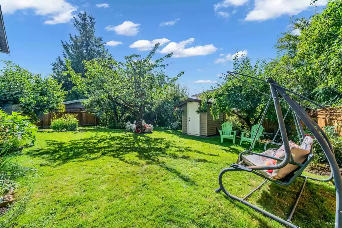 Hot Tub / Spa Photo of 26580 28b Avenue, Langley, BC