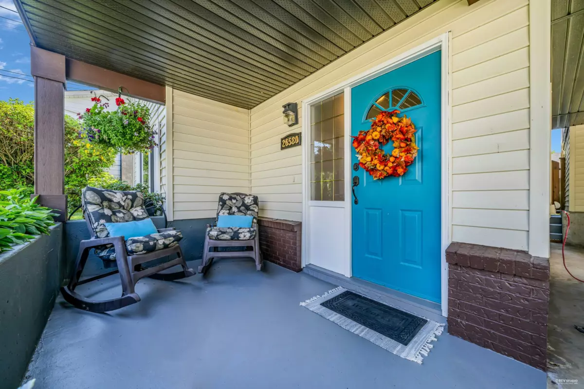 Living Room Photo of 26580 28b Avenue, Langley, BC