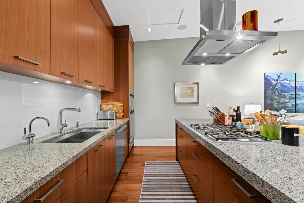 Dining Area Photo of 2780 Highgrove Place, West Vancouver, BC