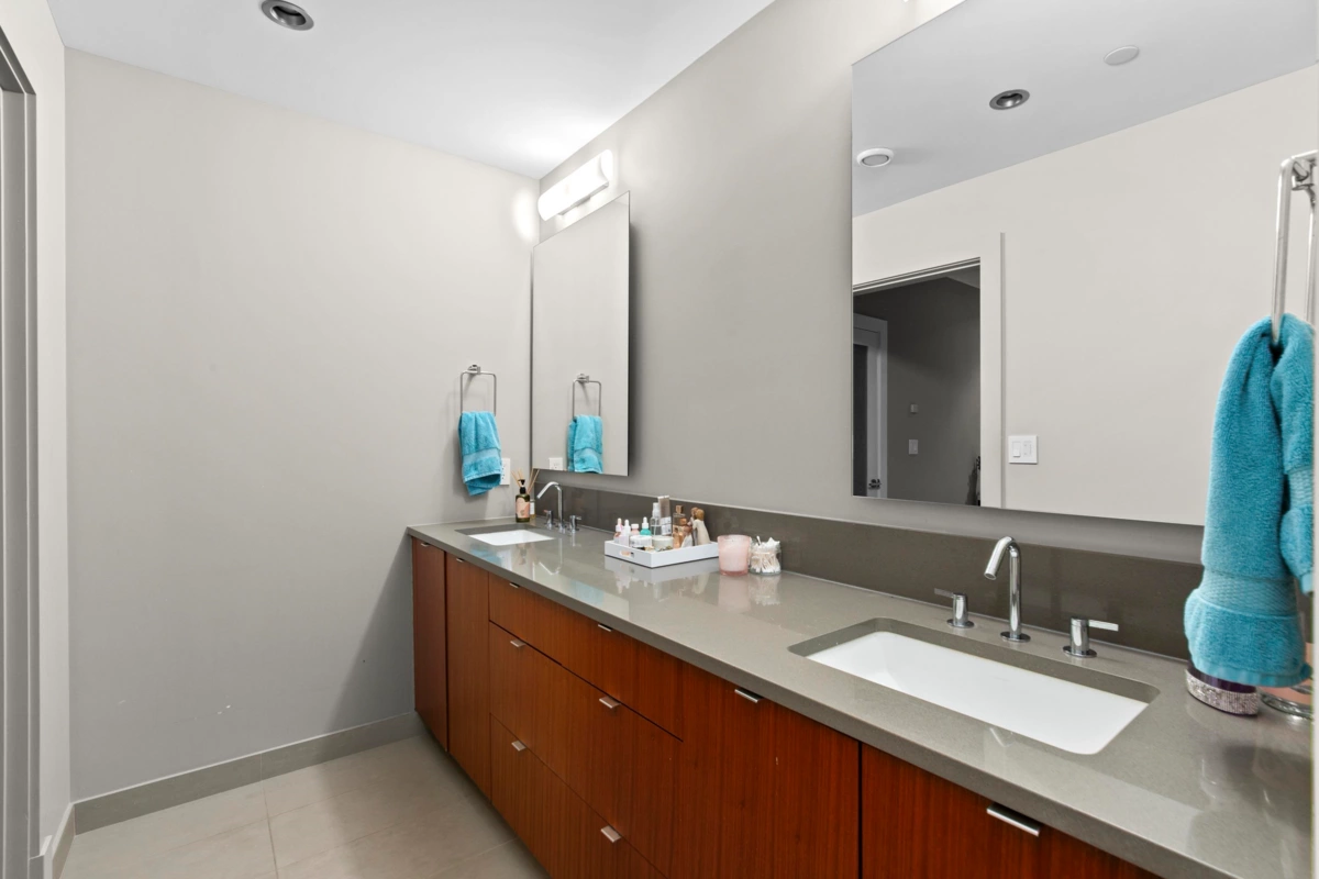 Entry Foyer Photo of 2780 Highgrove Place, West Vancouver, BC