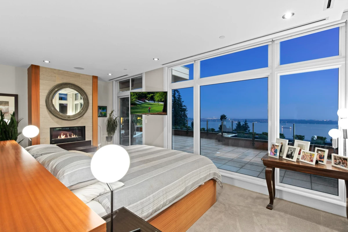 Guest Bathroom Photo of 2780 Highgrove Place, West Vancouver, BC