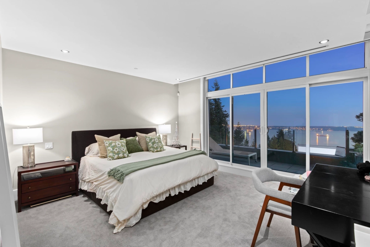 Mudroom Photo of 2780 Highgrove Place, West Vancouver, BC