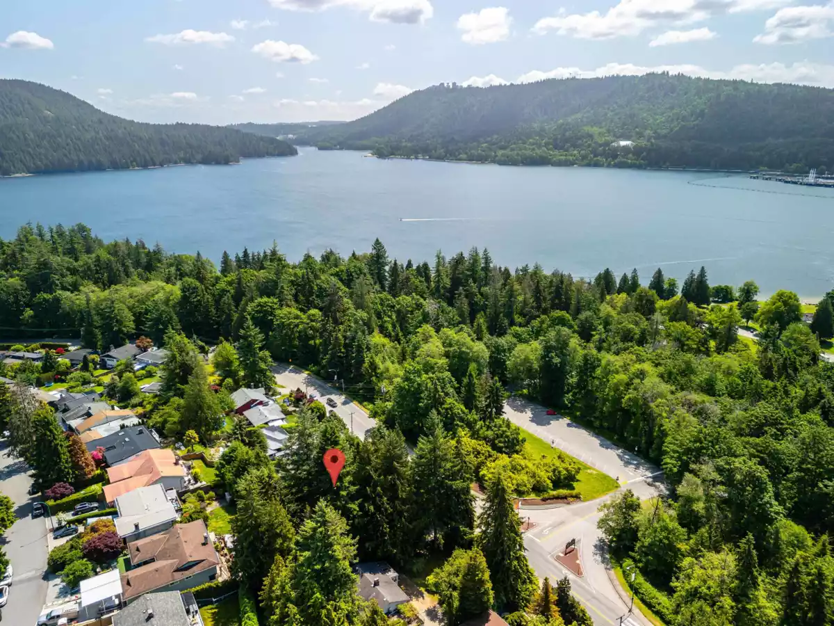 Exterior Front Photo of 4150 Dollarton Highway, North Vancouver, BC