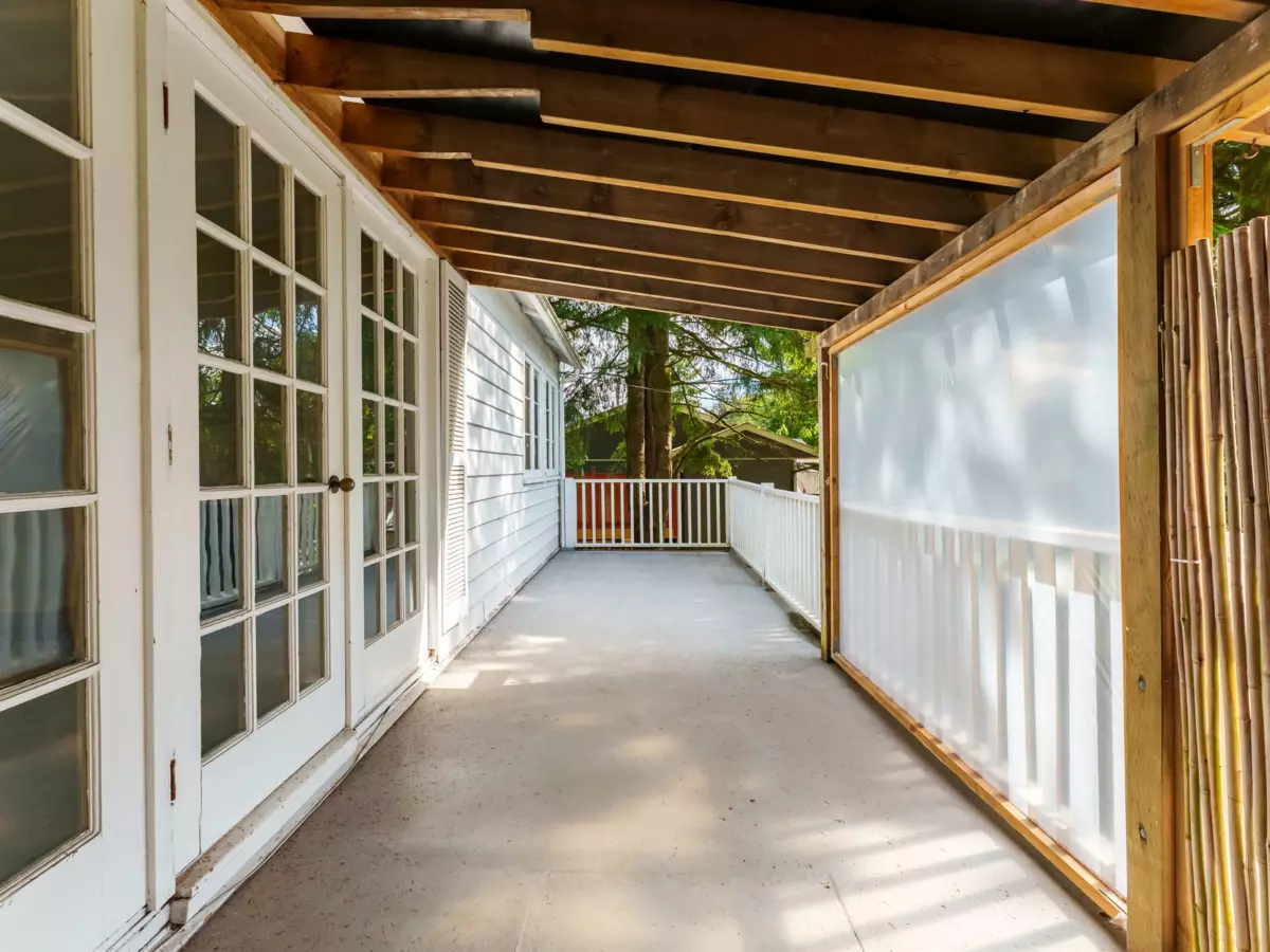 Garden / Landscaping Photo of 4150 Dollarton Highway, North Vancouver, BC