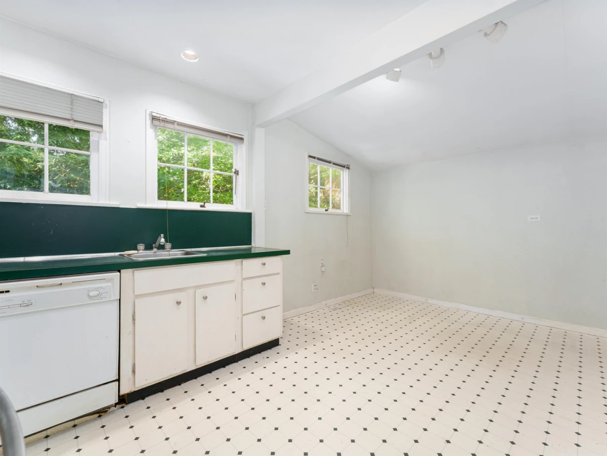 Guest Bathroom Photo of 4150 Dollarton Highway, North Vancouver, BC