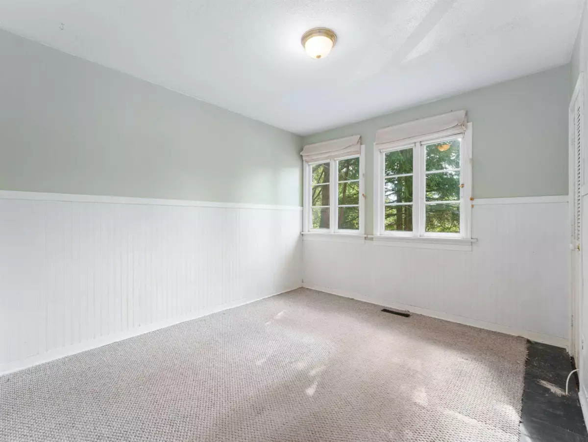 Hallway Photo of 4150 Dollarton Highway, North Vancouver, BC