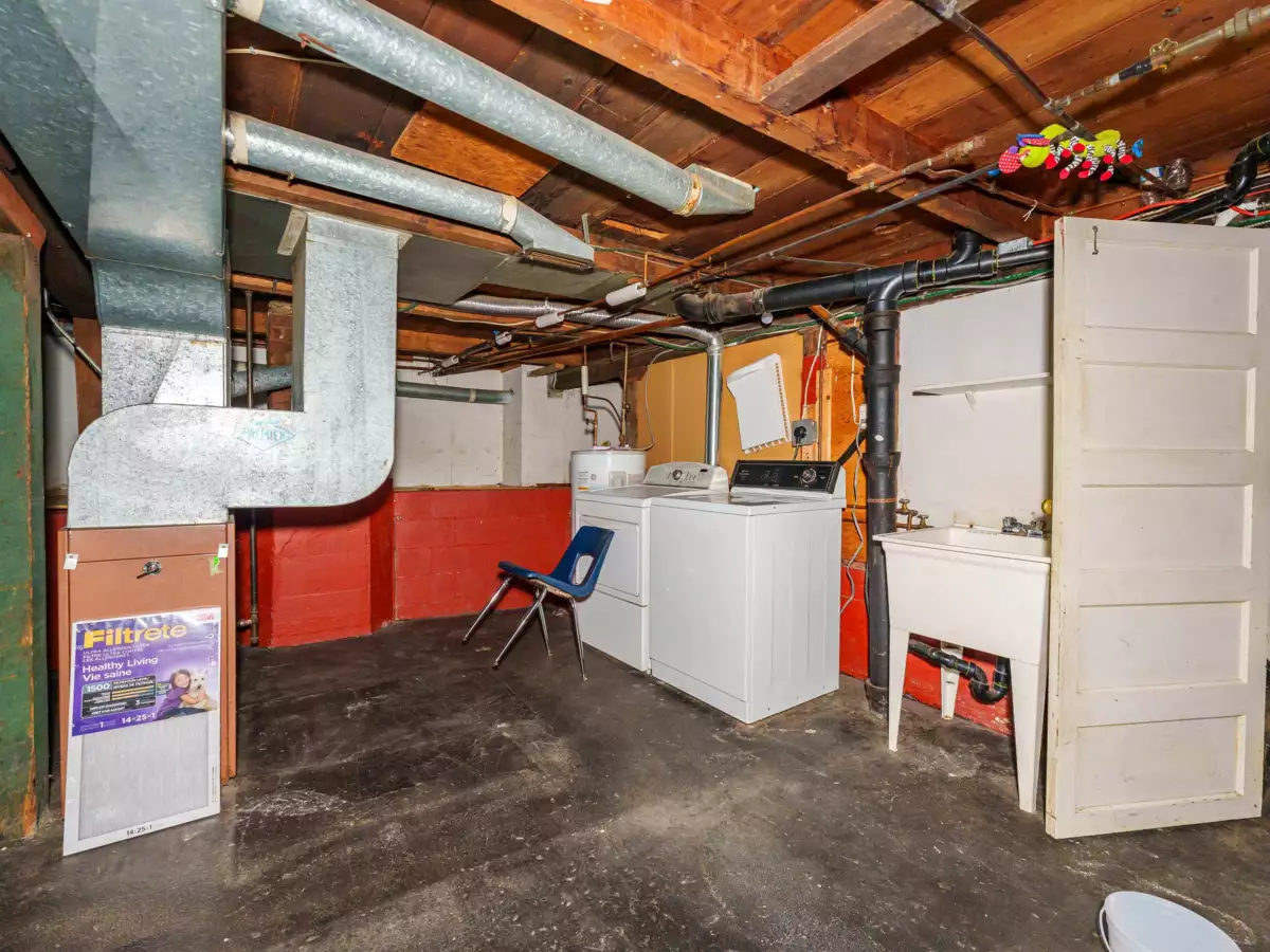 Hot Tub / Spa Photo of 4150 Dollarton Highway, North Vancouver, BC