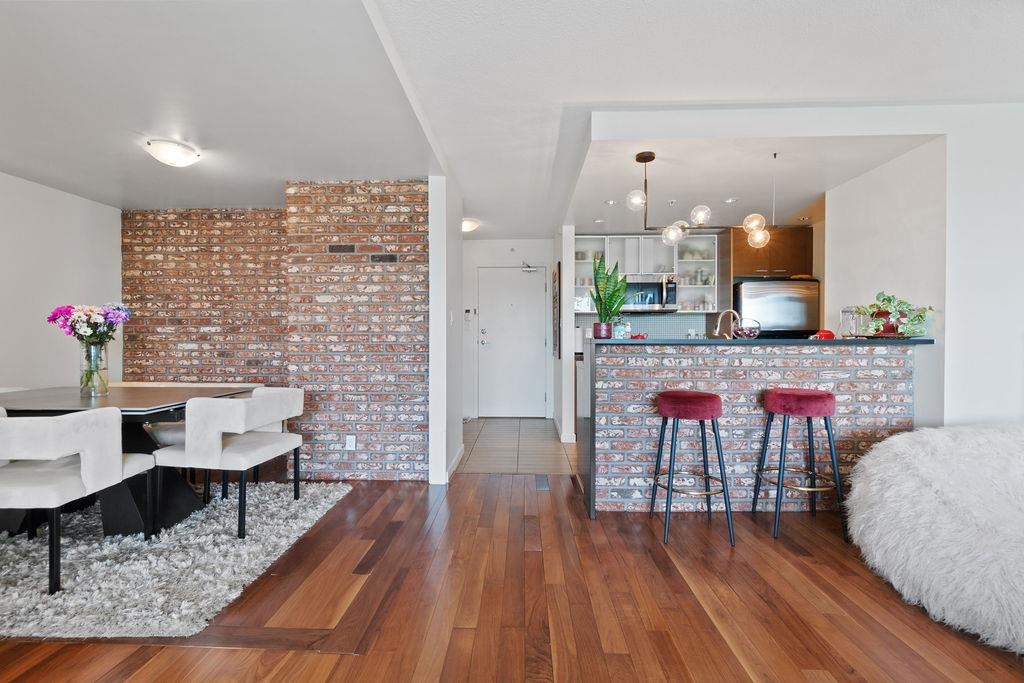 Kitchen Photo of 801 980 Cooperage Way, Vancouver, BC