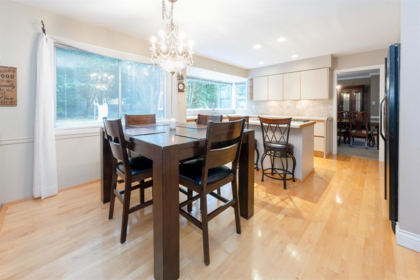 Breakfast Nook Photo of 17352 26a Avenue, White Rock, BC