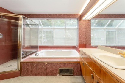 Guest Bathroom Photo of 17352 26a Avenue, White Rock, BC