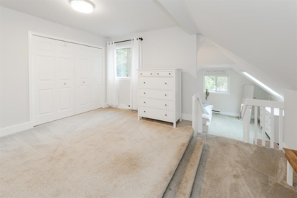 Hallway Photo of 17352 26a Avenue, White Rock, BC