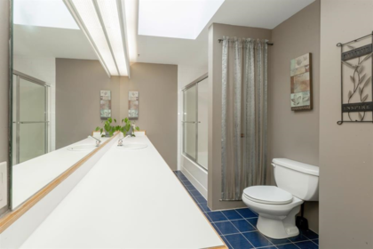 Mudroom Photo of 17352 26a Avenue, White Rock, BC