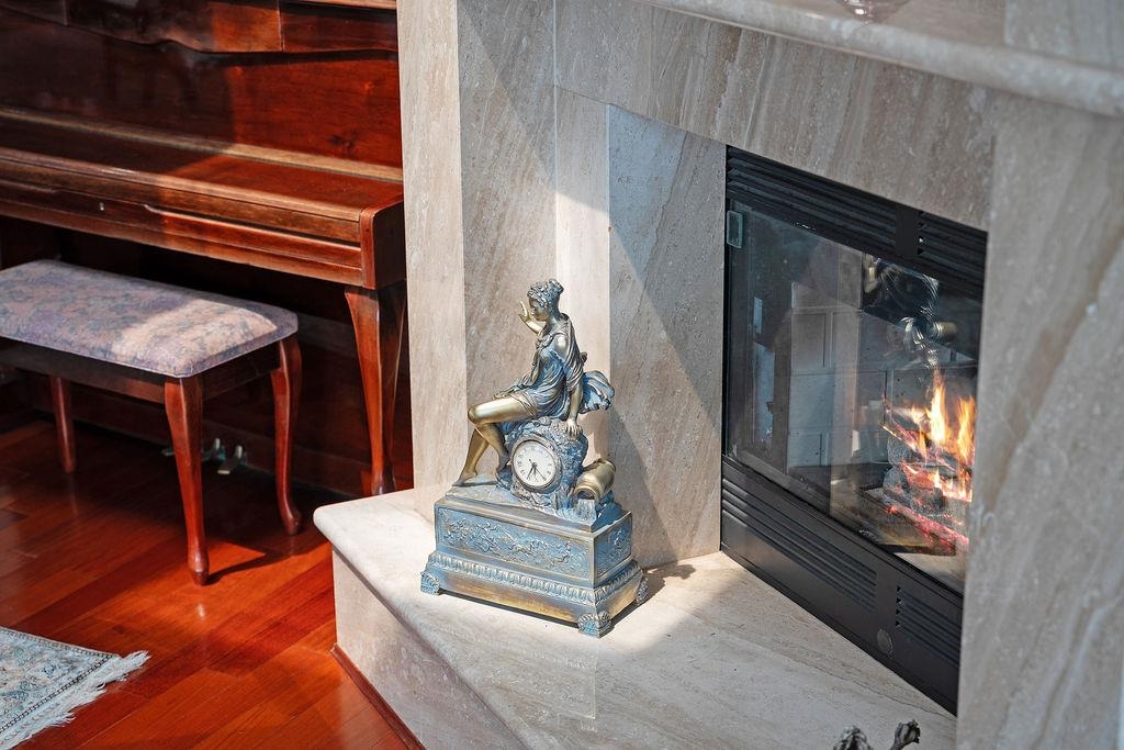 Mudroom Photo of 2490 Westhill Court, West Vancouver, BC