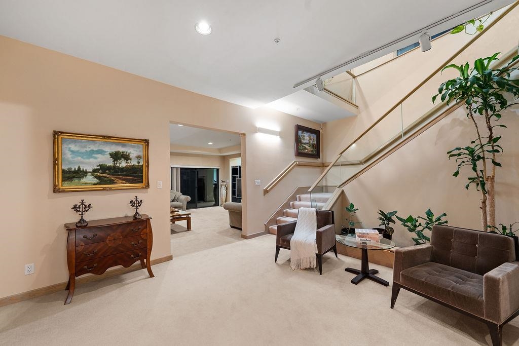 Swimming Pool Photo of 2490 Westhill Court, West Vancouver, BC